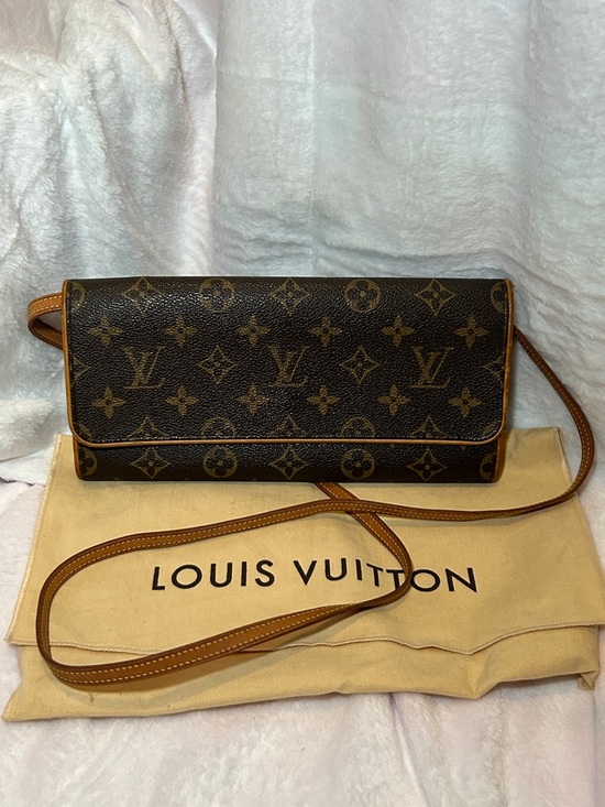 Louis Vuitton Handbags - 381.  Louis Vuitton Monogram Pochette Twin GM w/coa